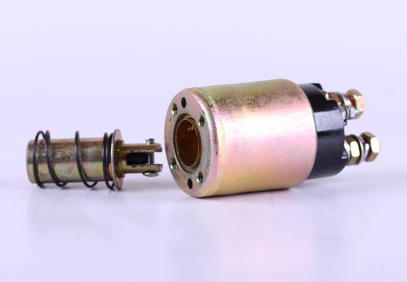 Втягивающее стартера 2,5kW DK1511D KM385BT